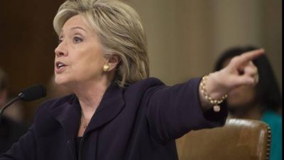 Hillary defiende su actuaci�n durante el ataque en el consulado de EE.UU. en Libia