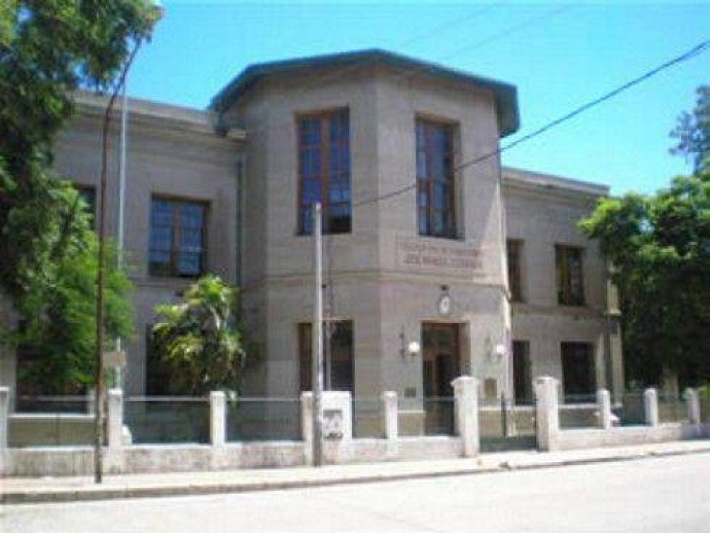 El Ministerio de Educaci�n abandon� las escuelas correntinas
