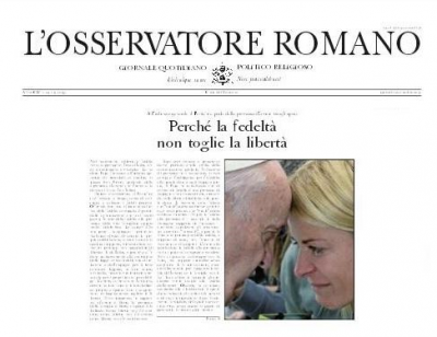 La foto del encuentro del Papa con una actriz argentina, tapa del diario vaticano