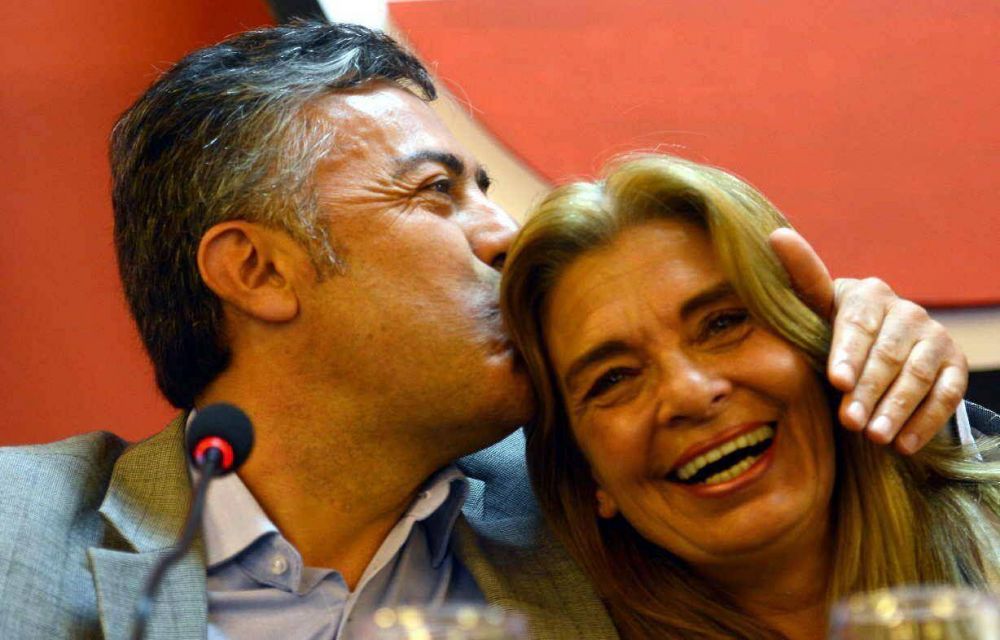 Cornejo eval�a emitir un bono sin el permiso de Casa Rosada