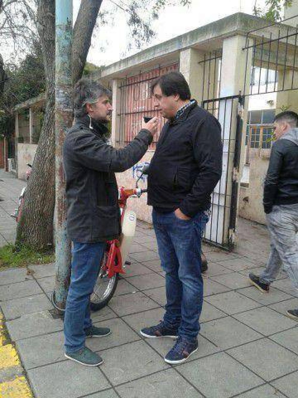 Iriart afirm� que �son los comicios con m�s controles que he visto�