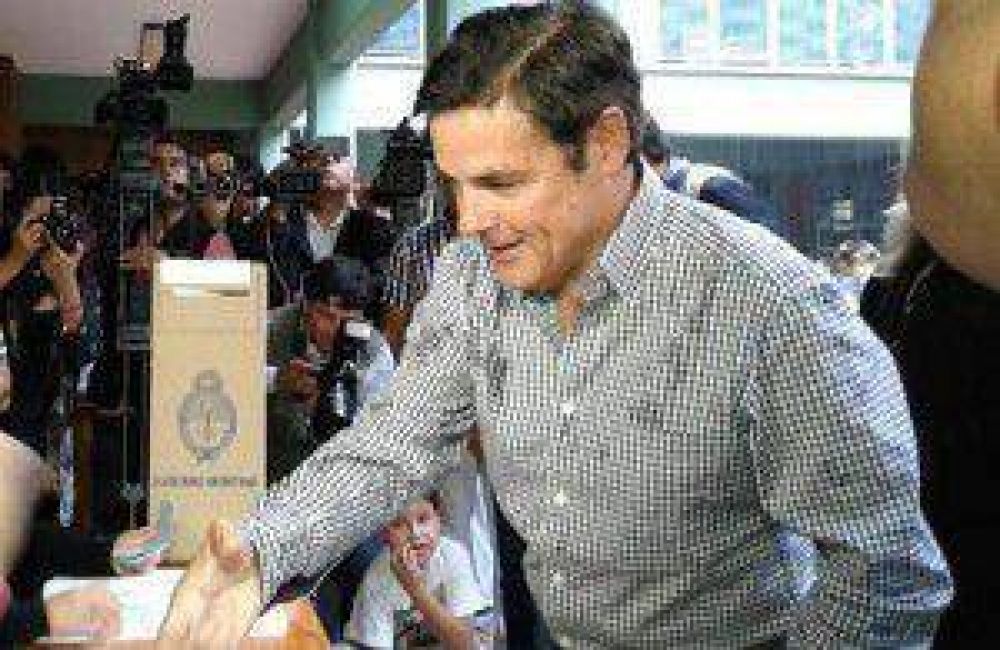 Rovira: �Hay que esperar con mucho respeto la voz del pueblo�