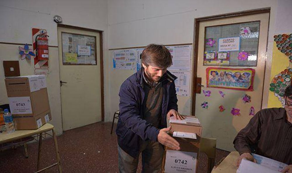 Bonifatti: La gente sali con muchas ganas de votar