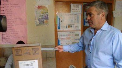 Cano vot� y celebr� que la Justicia �se haya puesto los pantalones largos�