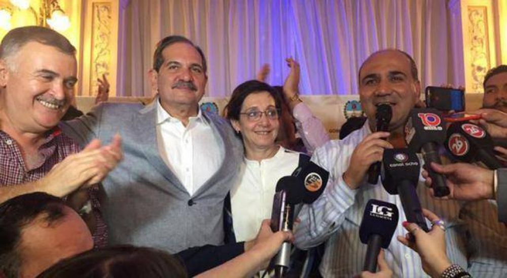Con el 50.33%, Alperovich y Mirkin fueron electos senadores