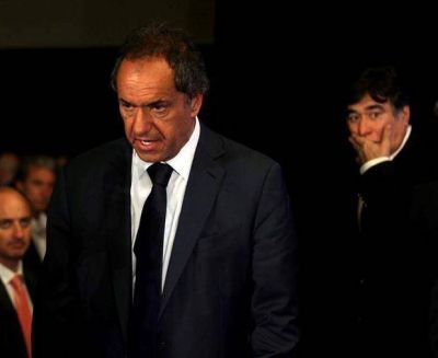 El sciolismo debate su estrategia para el ballottage y el macrismo piensa en Massa
