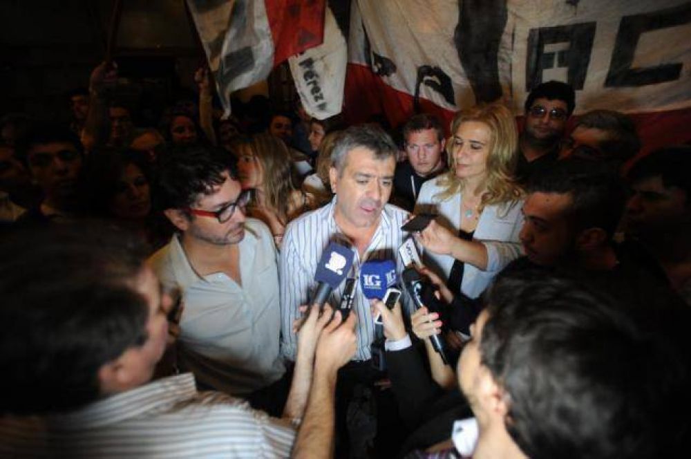 �Sin el uso del aparato, se diluye el oficialismo�