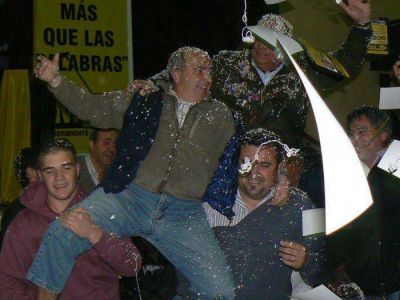 Tras el triunfo, Fern�ndez indic� que �alg�n cambio habr� en localidades y el gabinete 