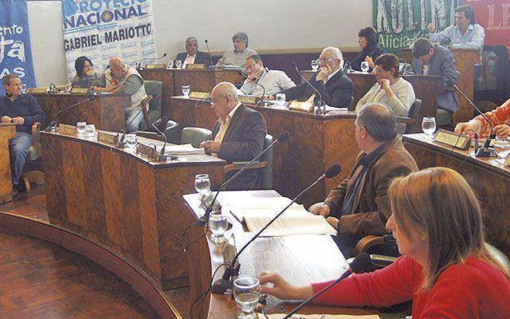 Tras las elecciones, el Concejo vuelve a sesionar