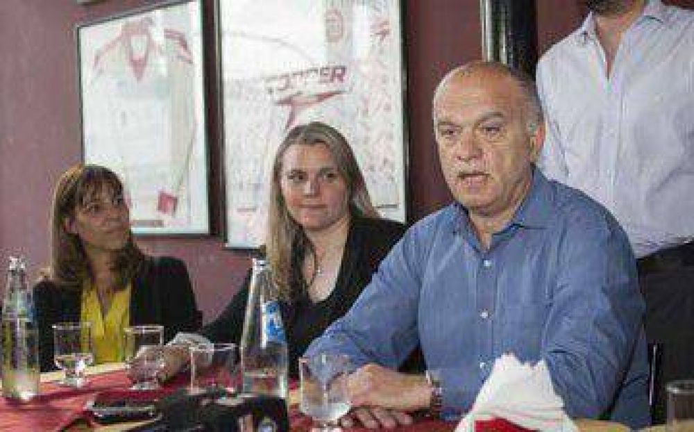  Grindetti: �El 11 de diciembre vamos a estar en la calle mejor�ndoles la vida a los vecinos�