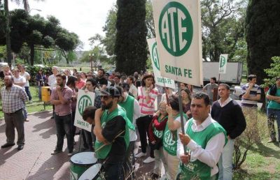 Los agentes del Ministerio de Educaci�n realizaron un paro