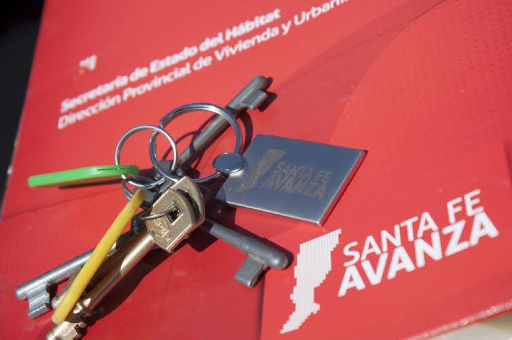 Antonio Bonfatti inaugura un barrio de 10 viviendas en Vera