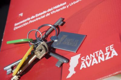 Antonio Bonfatti inaugura un barrio de 10 viviendas en Vera