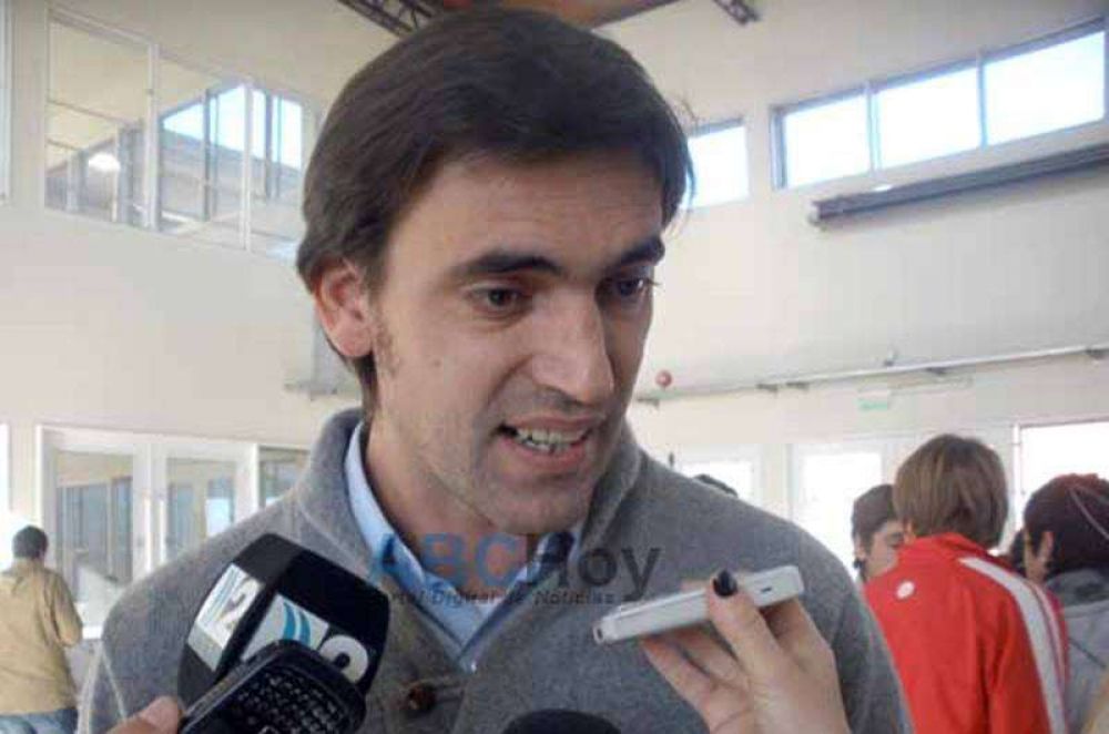 Iparraguirre: �El respaldo que recibi� Lunghi es digno de reconocimiento� 