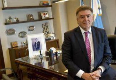 Amaya se despide y sue�a con ser diputado en 2017