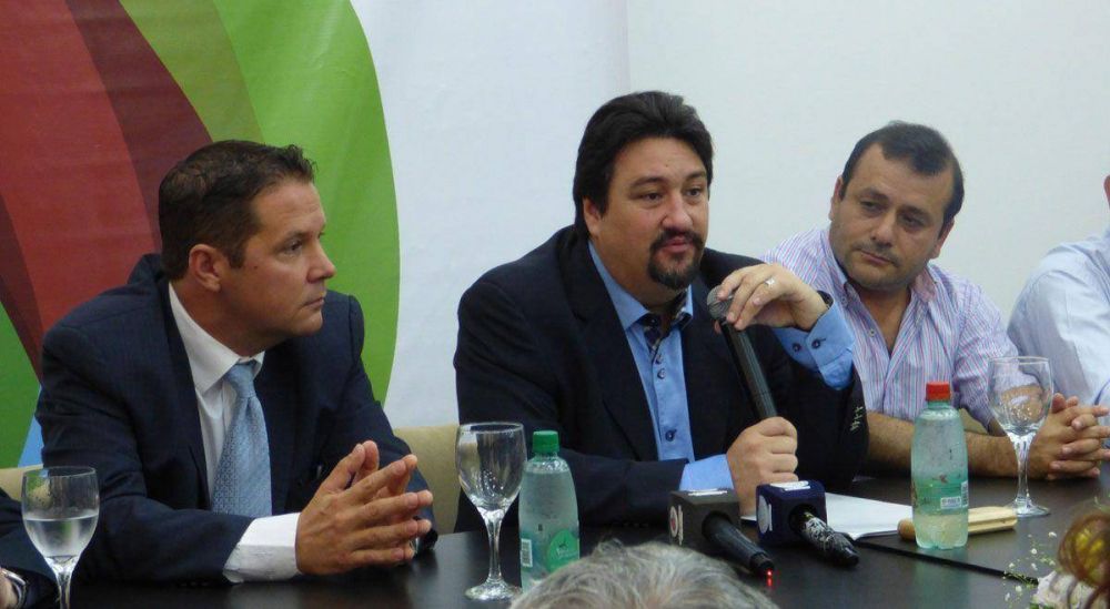 �Hay que sacarle la careta a Macri y que cuente c�mo va a hacer el ajuste�, asegur� Closs