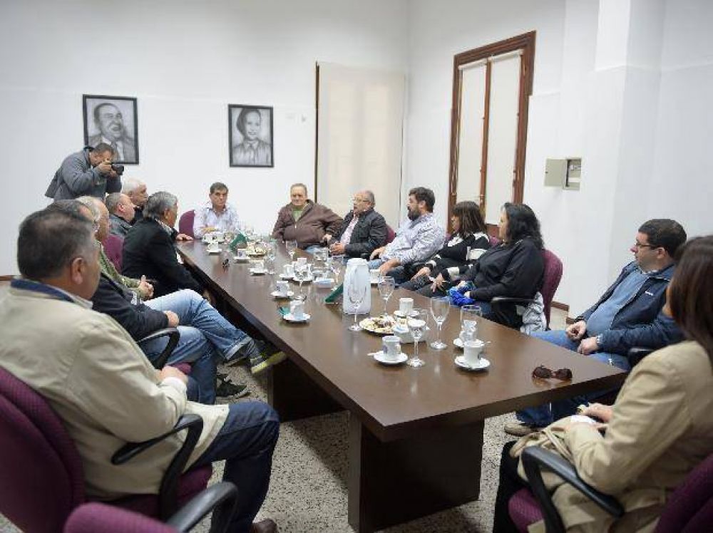 M�s de 60 gremios le exigir�n ma�ana a Lifschitz que d� su plan de seguridad