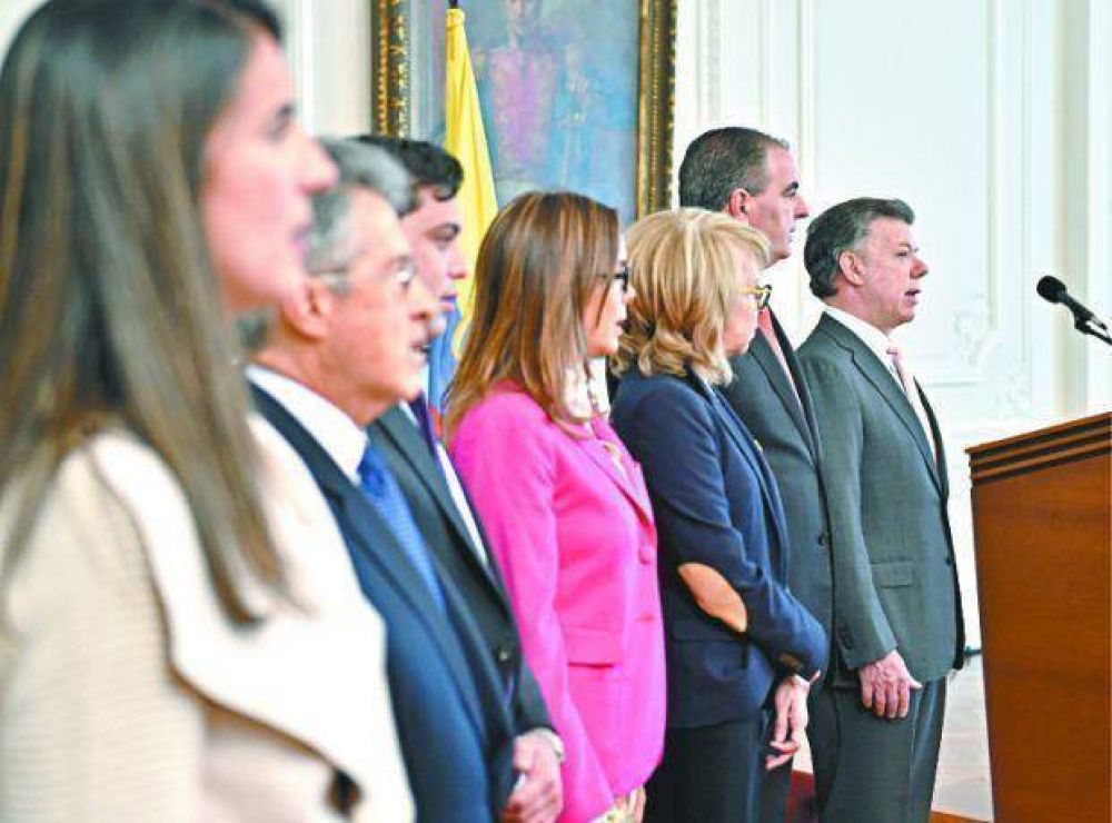 Santos propone celebrar A�o Nuevo con un cese el fuego bilateral en Colombia