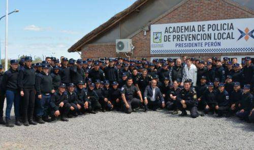 Regueiro visit� a los nuevos aspirantes a la Polic�a de Prevenci�n Local