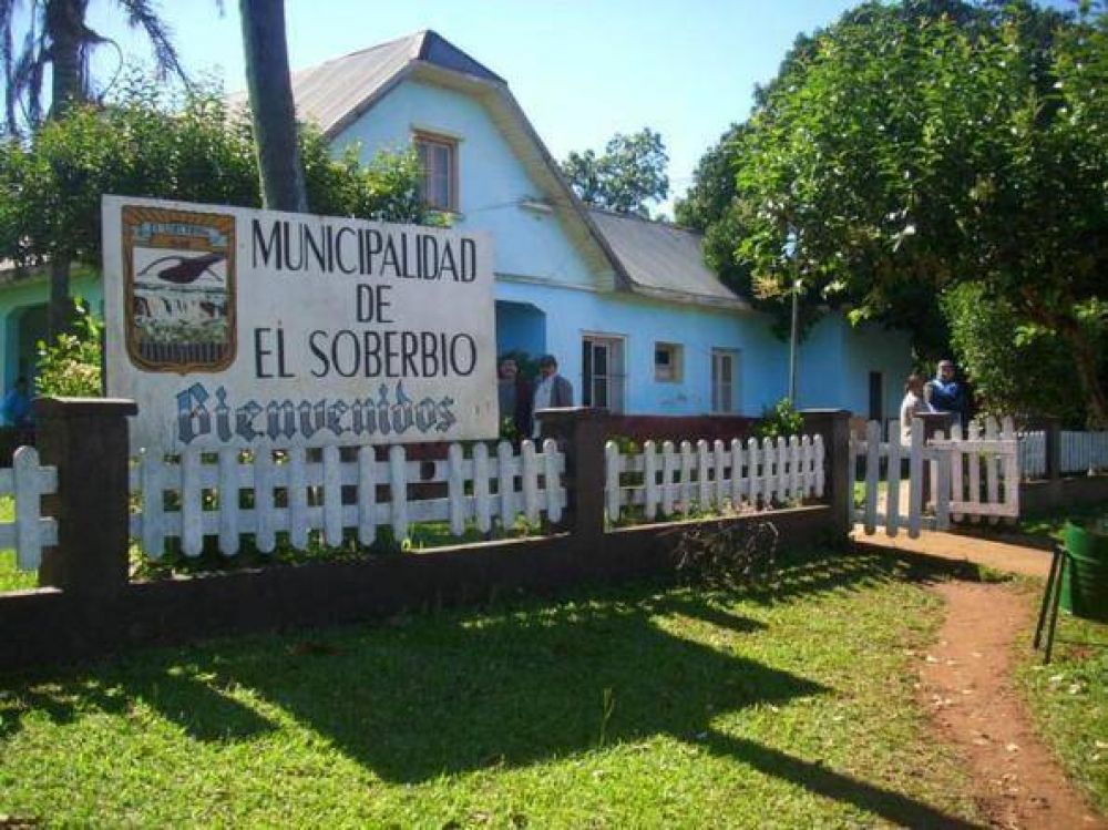 Closs orden� depositar los sueldos para los municipales de El Soberbio
