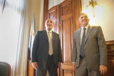 La jura de Manzur servir� para que el kirchnerismo se relance hacia el balotaje