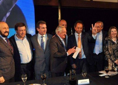 Los gobernadores K, a fondo con Scioli