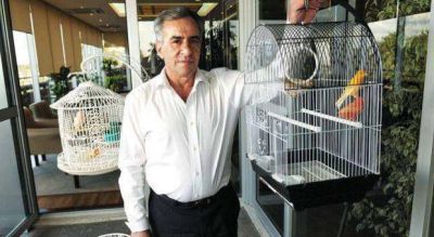 Operaci�n vaciamiento: Denuncian que Cariglino se lleva algo m�s que un souvenir