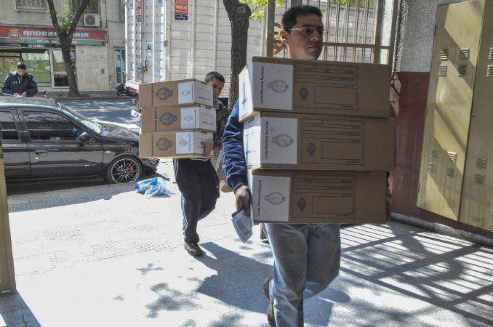 Balotaje: los primeros datos del escrutinio comenzar�n a difundirse a las 19:30
