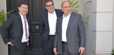 Beder y Casas junto a Scioli en la asunci�n de Juan Manzur