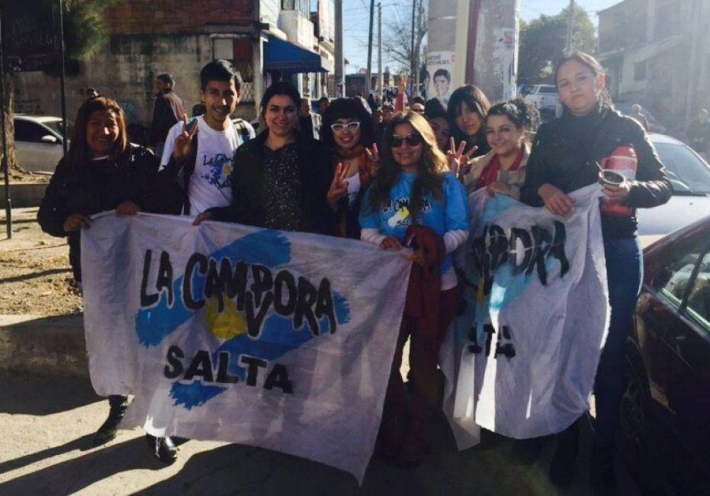 La C�mpora Salta se diferenci� de Urtubey y asever�: �El proyecto tiene que seguir cueste lo que cueste�