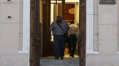 El Gobierno ofreci� pagar con cheques a mayo de 2016
