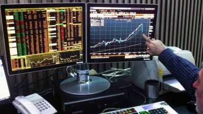 En el mes de las elecciones, las acciones volaron hasta 57%
