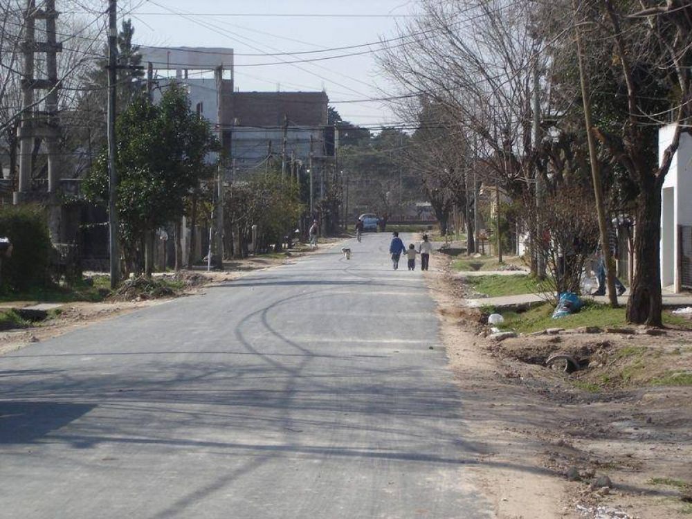 Garin: finaliz� la pavimentaci�n de la calle Del Trabajo 