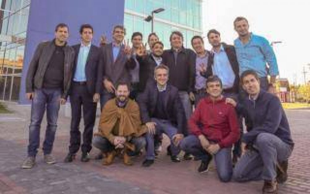M�ximo Kirchner con intendentes bonaerenses