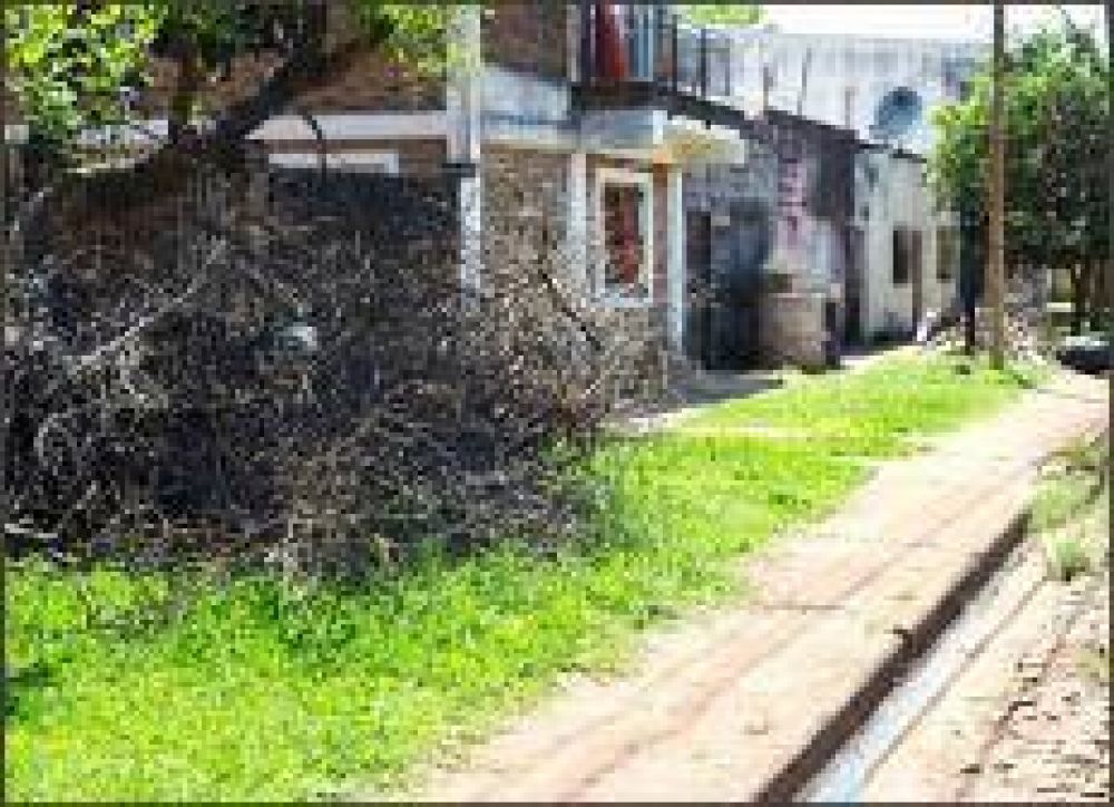 Aguas servidas en la Chacra 69 generan temor