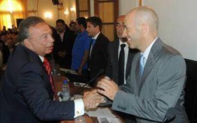 Pase de mando: Z�ccaro y Ducot� comenzaron la transici�n