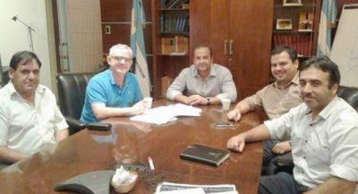 Extender�n 3.400 metros la red de agua y cloacas