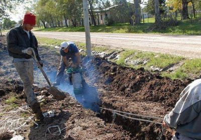 Prev�n una cobertura total de cloacas y de agua potable para la provincia