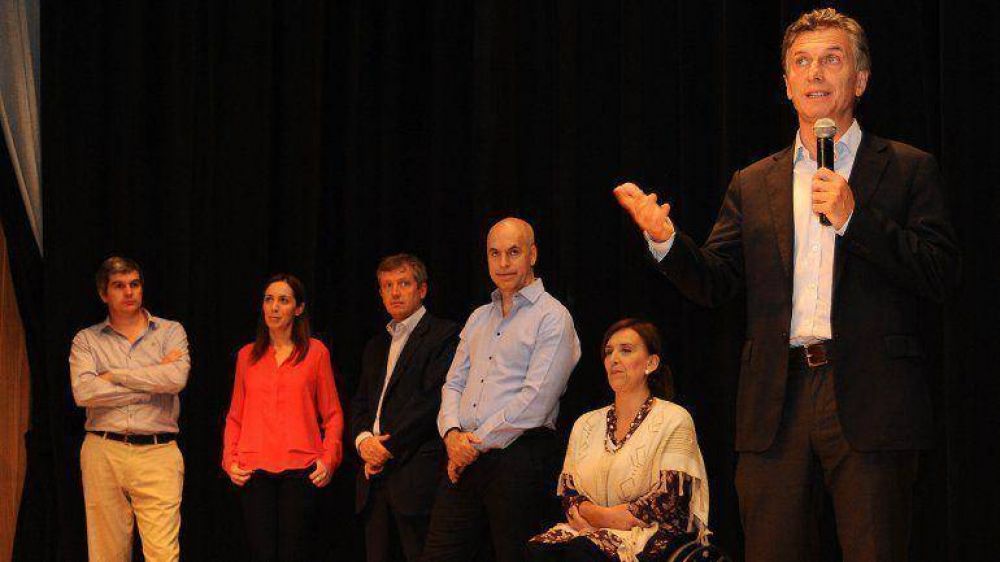Mauricio Macri areng� a su tropa y pidi� 