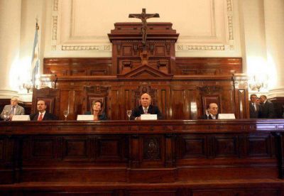 La Corte Suprema se reunir� este martes para tratar la ley de subrogancias