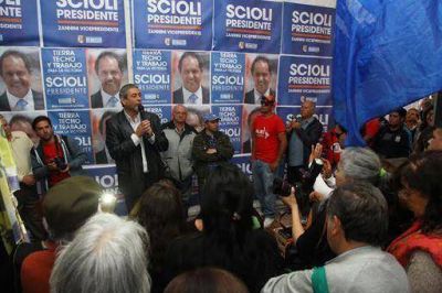 Ferraresi particip� del �Cabildo Abierto de la militancia� en apoyo a Scioli