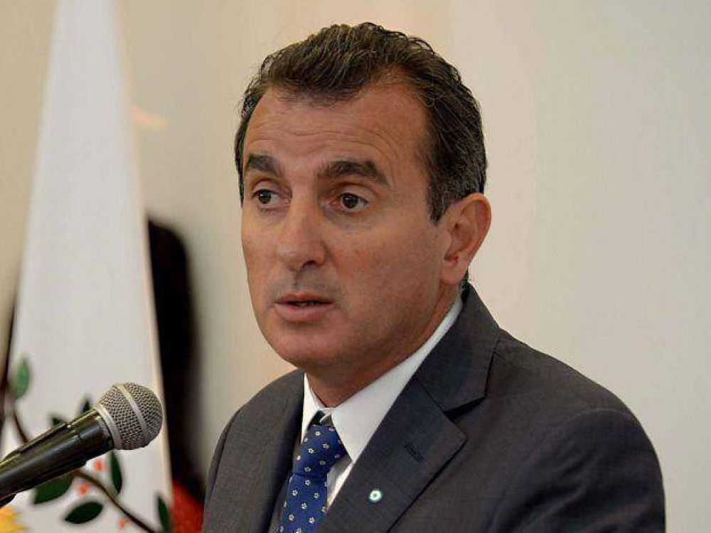 El Gobierno anunci� que seguir� con el pago escalonado de sueldos estatales