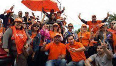 El Cuervo Larroque se hizo naranja