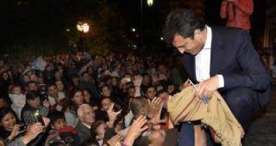�Ser� Alperovich el garante de un pacto entre Scioli y Massa?