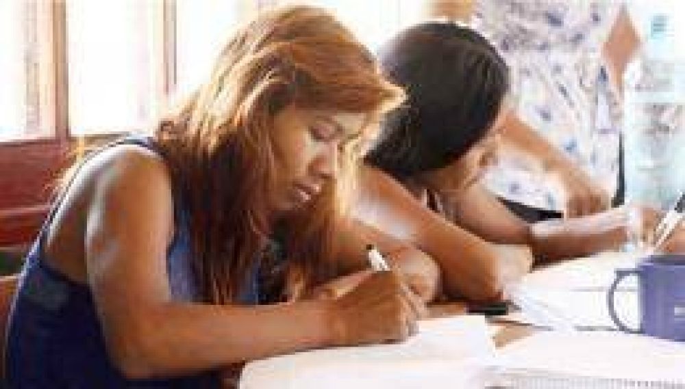 Passalacqua presidir� la celebraci�n por los diez a�os de las escuelas biling�es