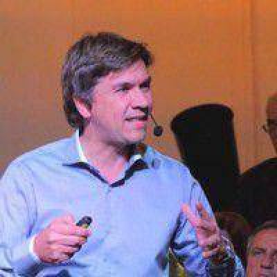 �Capitanich critica a Macri y el modelo que defiende destroz� el federalismo