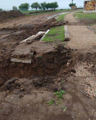 Paseo del Cristo. No lo bombardearon, est�n haciendo los desag�es