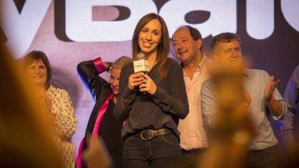 En medio de acusaciones, comenz� la transici�n entre Daniel Scioli y Mar�a Eugenia Vidal