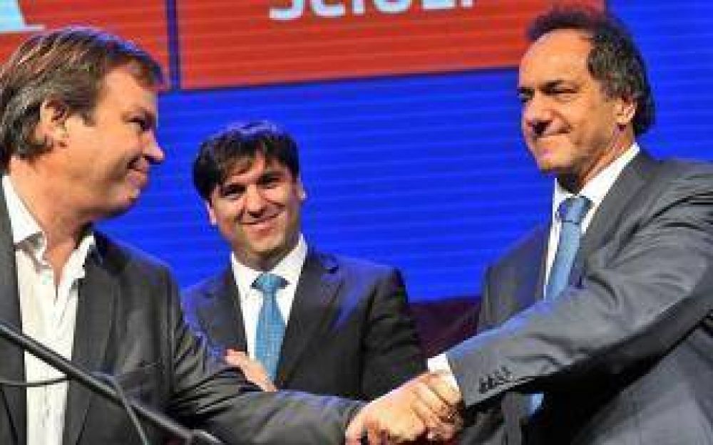 Almirante Brown: Cascallares llama votar por Scioli en el ballotage
