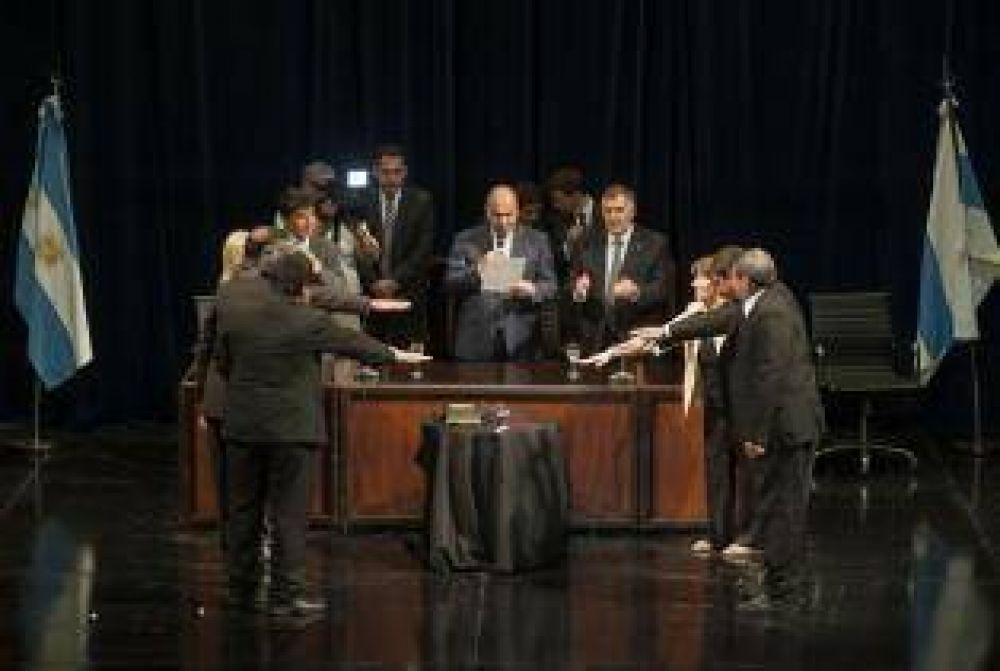 Manzur exige a los delegados que dejen atr�s las internas